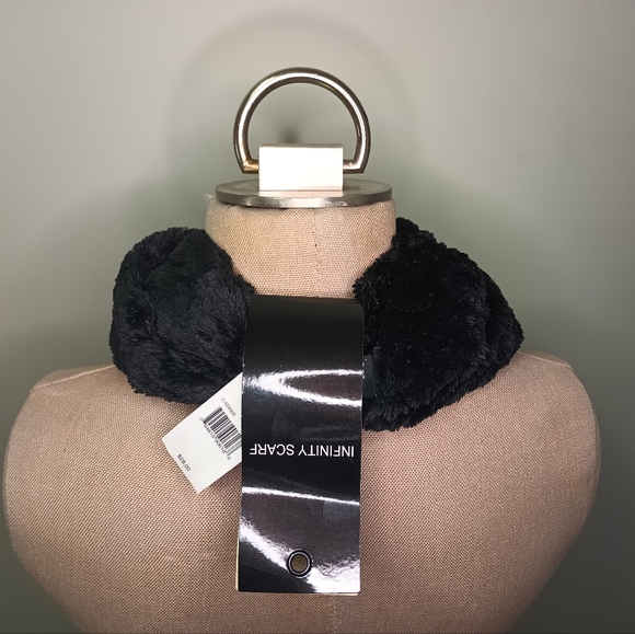 Black Faux Fur Infinity Scarf - Picture 3 of 5